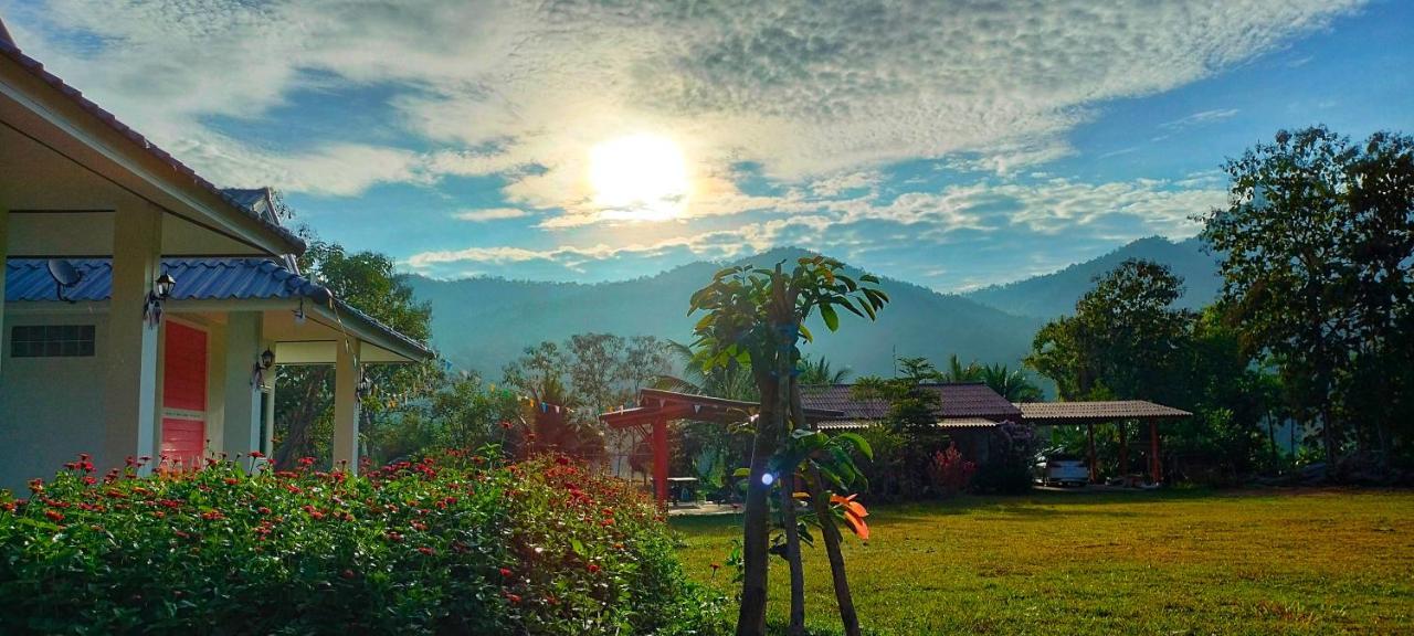 Pimpisa Garden พิมพิศา การ์เด้นท์ Villa Khuang Kom Kültér fotó